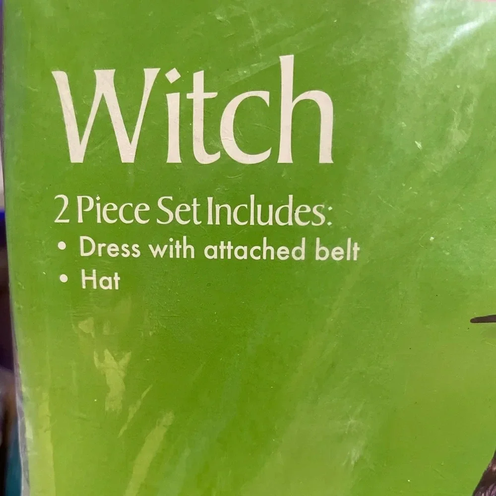 Halloween Witch 2-piece child’s Costume Size Medium (7-8) NWT